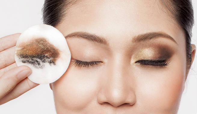Beauty Glimpse Facial cleanser is not the same as your contact lens solution.